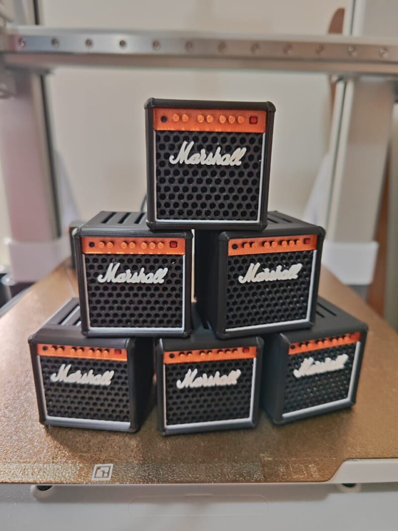 Mini Amp Marshall- Suporte para 5 palhetas - Image 2